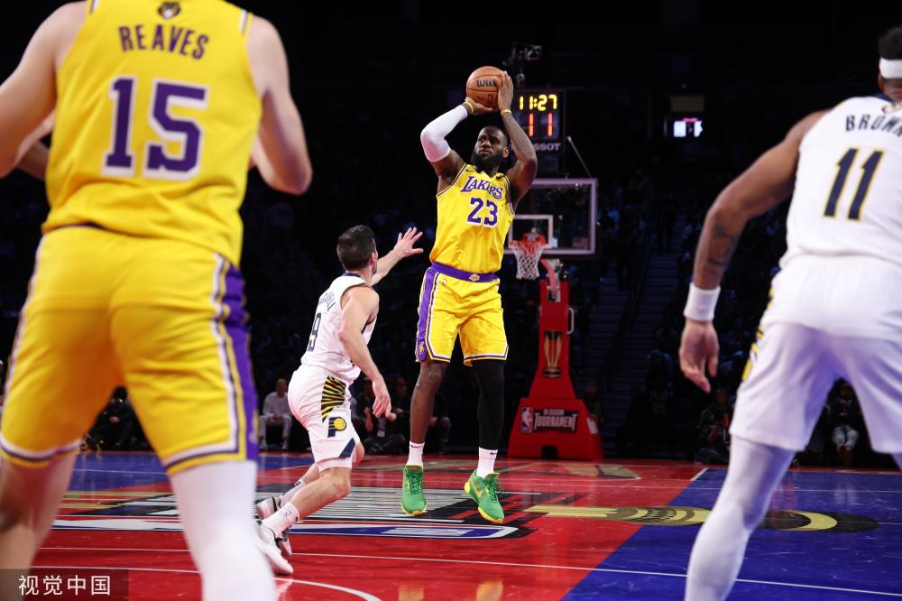 相比之下 相比之下