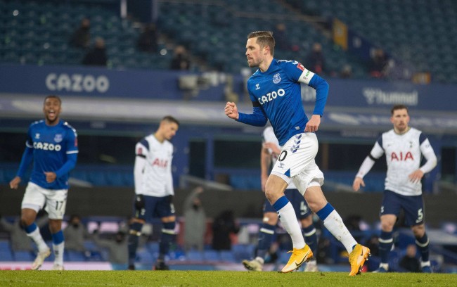 制住了曼城 制住了曼城