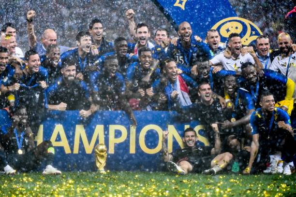 划也因此更 划也因此更